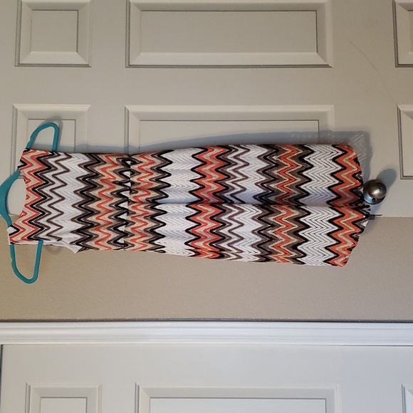 Dress - Picture 2 of 5